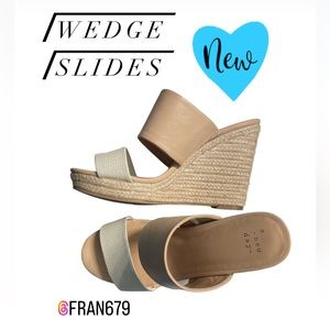 🍊Neutral Colored Wedge Slip Ons🍊